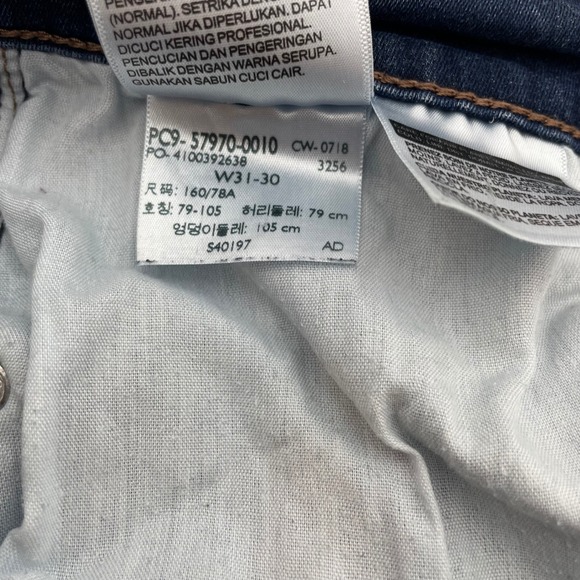 Levi's Curvy Bootcut Jeans Dark Wash Denim Classic Fit Women Size 31x28 Mid-rise - Picture 9 of 9